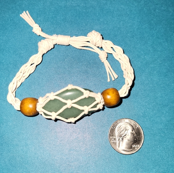 Healing Cage Bracelet with Natural Crystal - Picture 2 of 3